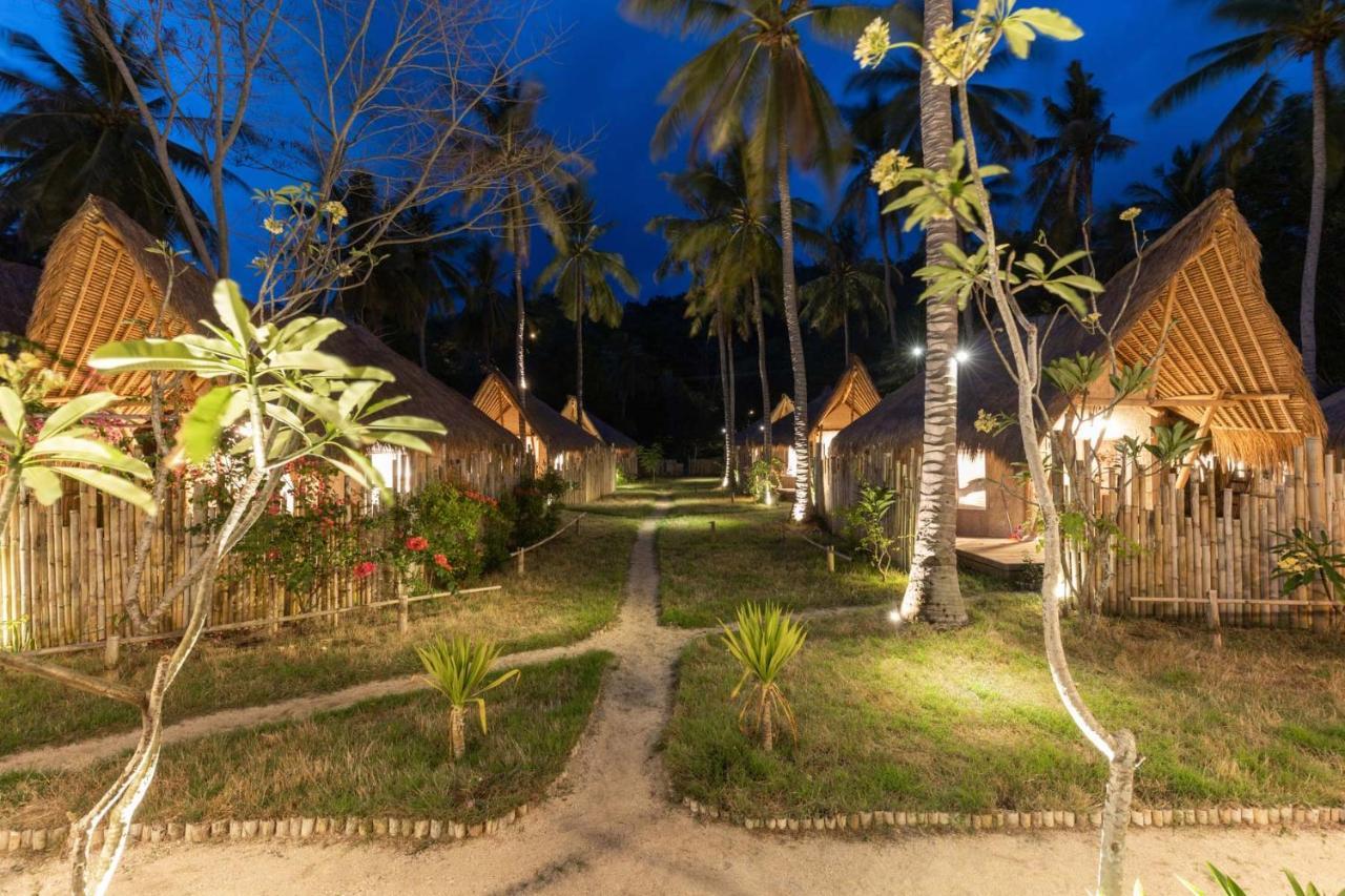 Amahelia Luxury Resort & Restaurant - Gili Asahan Bagian luar foto